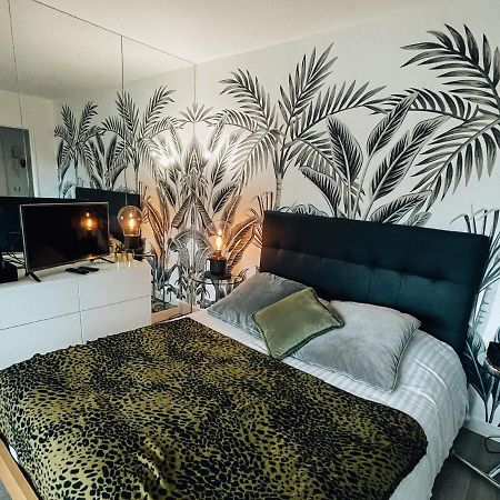 Beautiful Modern Fully Furnished Studio Levallois-Perret Esterno foto