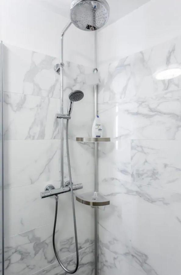 Beautiful Modern Fully Furnished Studio Levallois-Perret Esterno foto